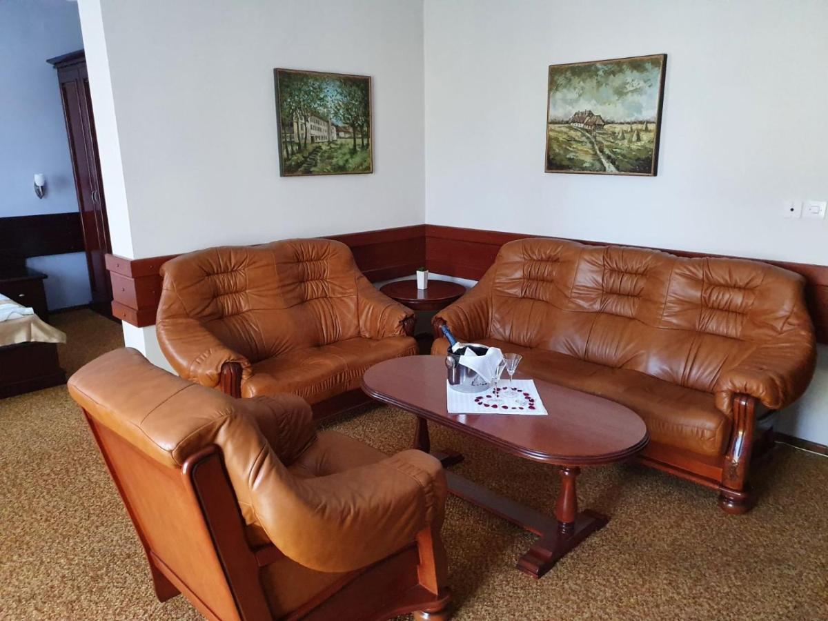 Hotel Biser Panonija Duboka Zewnętrze zdjęcie