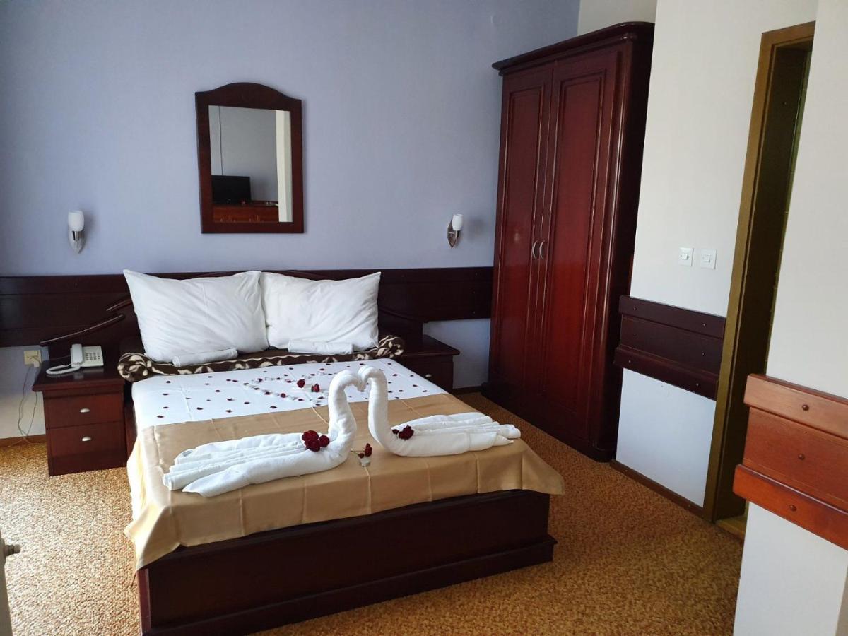 Hotel Biser Panonija Duboka Zewnętrze zdjęcie