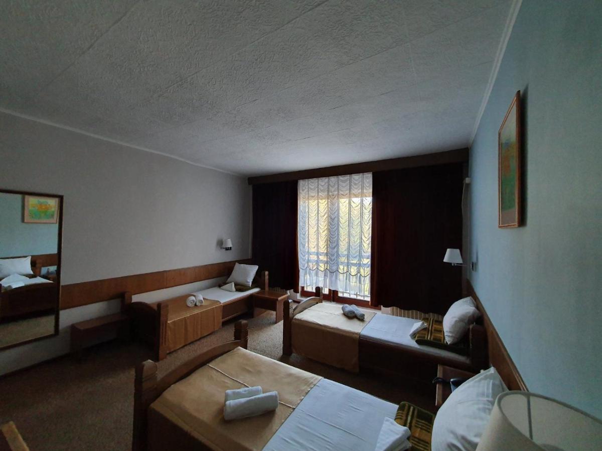 Hotel Biser Panonija Duboka Zewnętrze zdjęcie