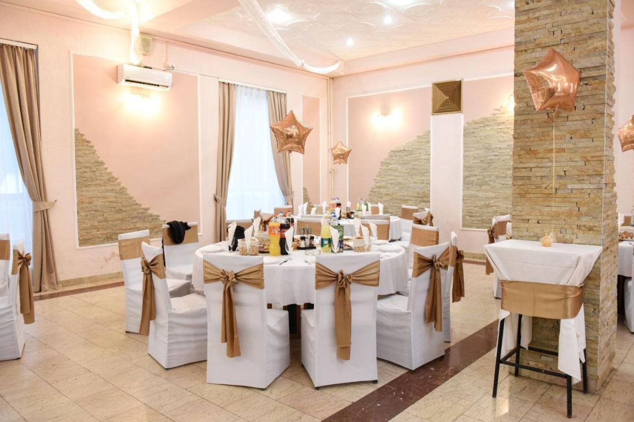 Hotel Biser Panonija Duboka Zewnętrze zdjęcie