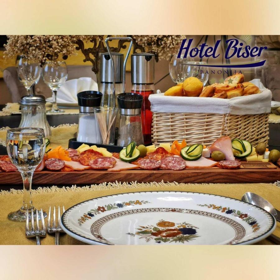 Hotel Biser Panonija Duboka Zewnętrze zdjęcie