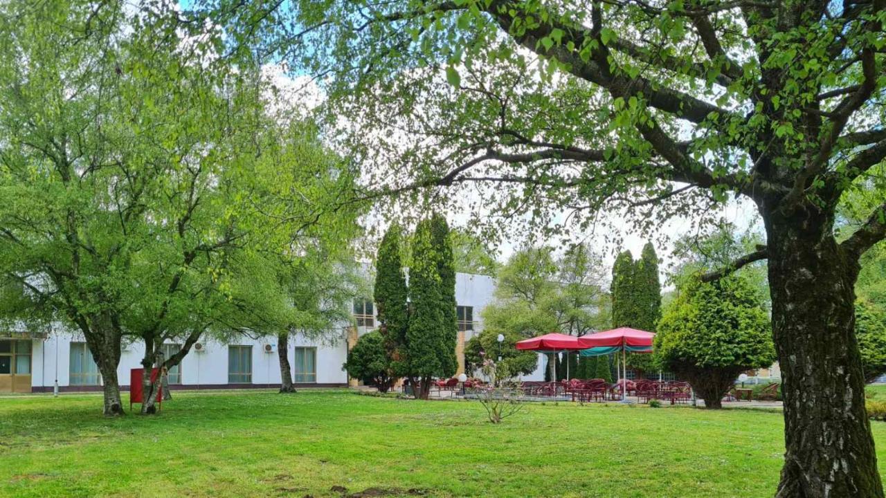 Hotel Biser Panonija Duboka Zewnętrze zdjęcie